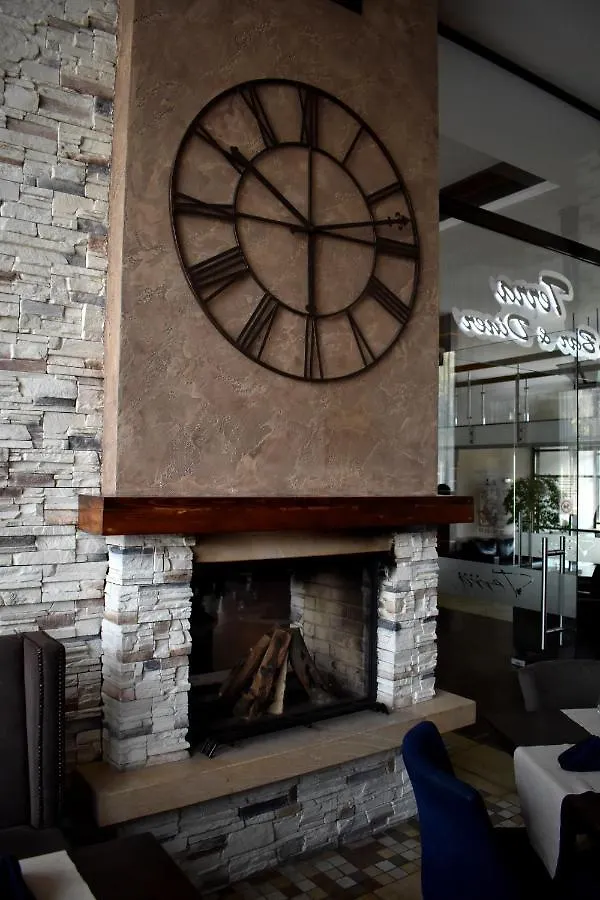 Terra Complex Hotel Razlog Apartment